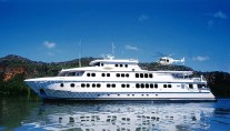 Motor Yacht True North  landing